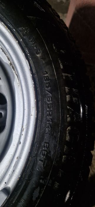Зимние шины 185/65R14