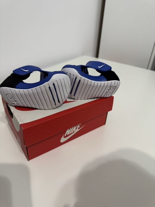 Sandale Nike baietei marimea 18.5