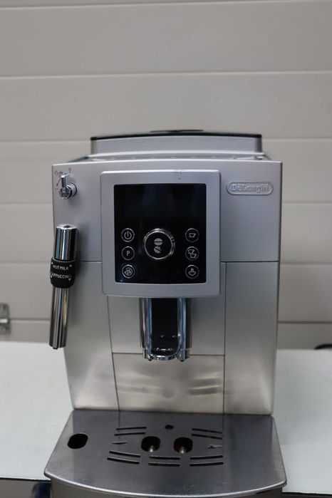Кафемашина DeLonghi ECAM 23.420.SB, кафеавтомат
