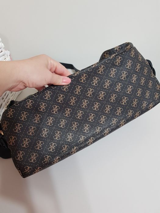 Guess geantă incăpătoare