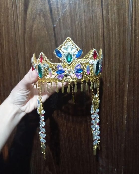 Yangicha dizayndagi trendga aylangan diademamiz "Karona-Tillaqosh"