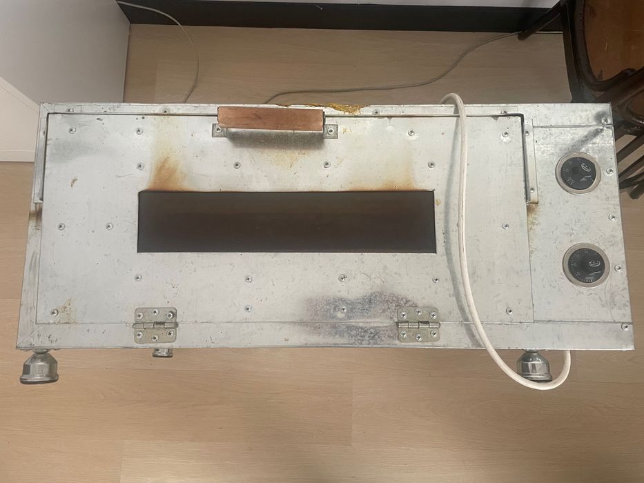 Продается тестомес и печка