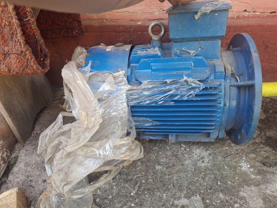Motoare electrice 7.5kw x 1000Rpm nou