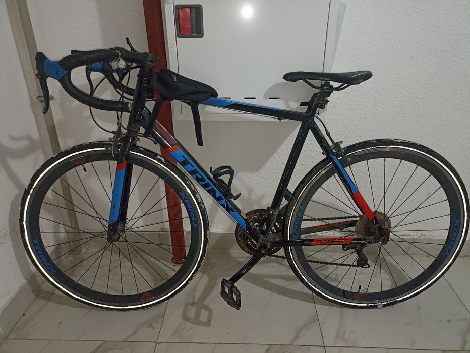 Шоссейный велосипед trinx 1.0