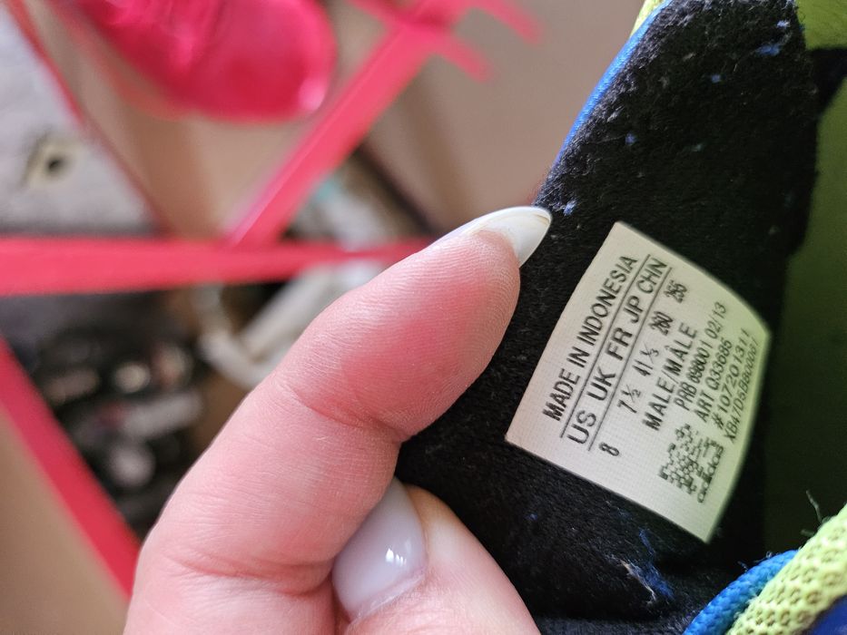 Оригинални бутони