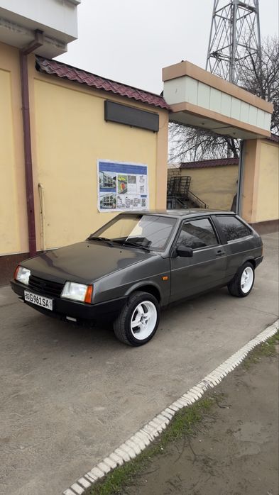 Vaz 2108 sotiladi