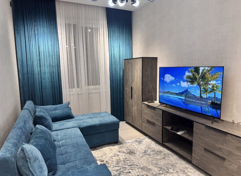 Аренда квартиры в центре 2/1/4 Узбум ул Баку новостройка евро