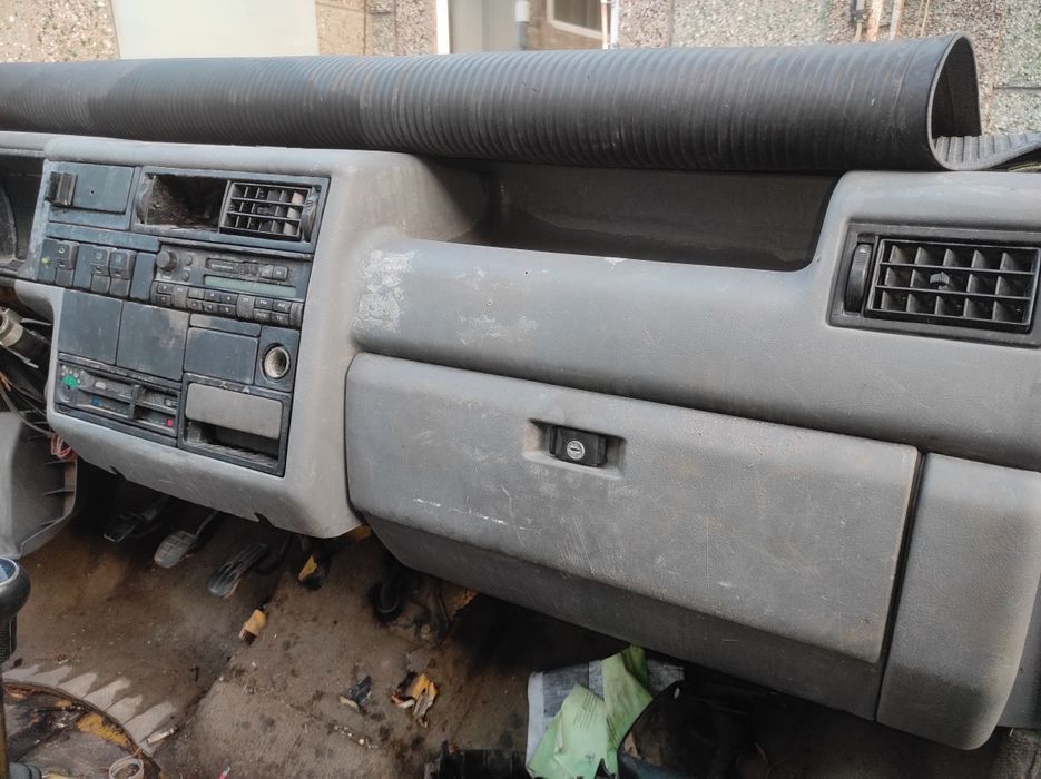 Торпеда на Фольксваген Т4.