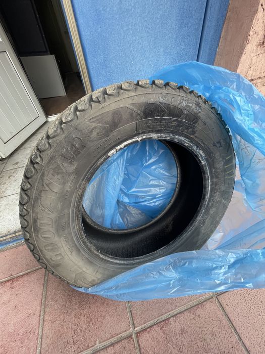 Продам шины Goodyear Ultragrip 195/65/15