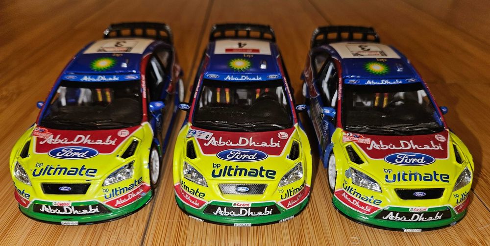 13 masini de raliu Bburago la scara 1:32 Ford si Citroën
