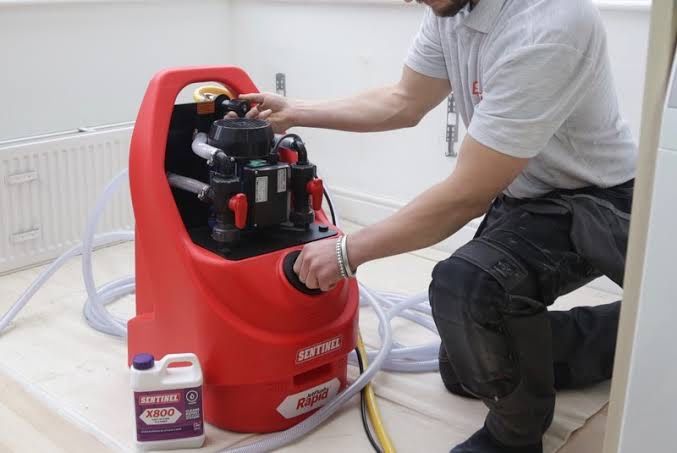 Montaj   aer conditionat igenizare si reparatie