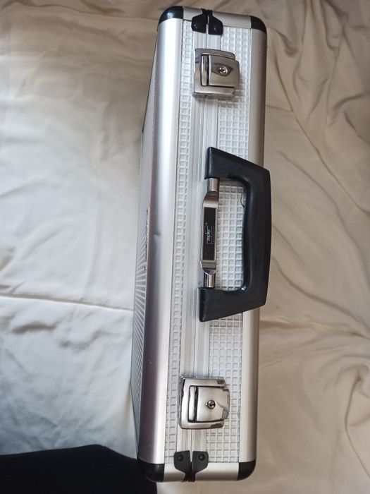 Прибори за хранене Zepter