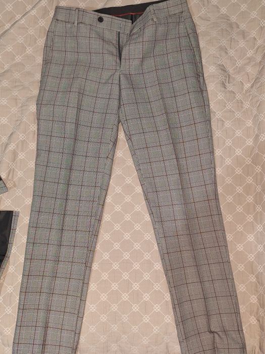 Costum Elegant Slim Fit – Model Caro (Gri/Plaid)