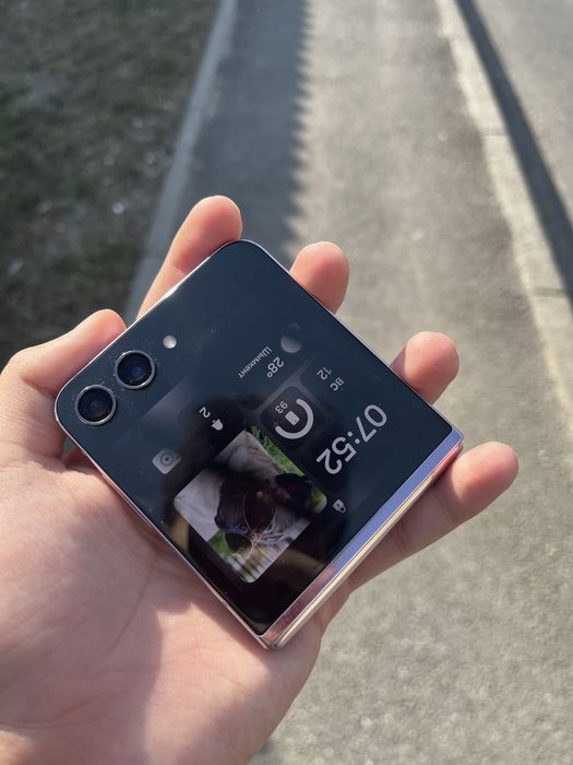 Samsung Z Flip 5 256/12 обмен