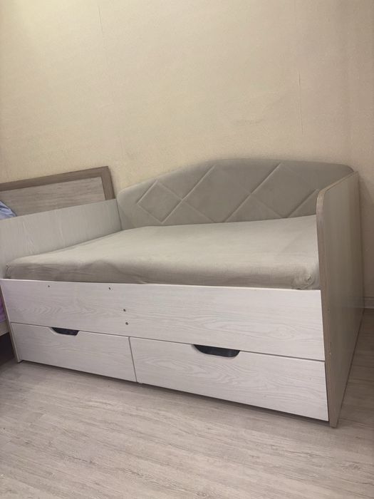 Продам кровать детскую
