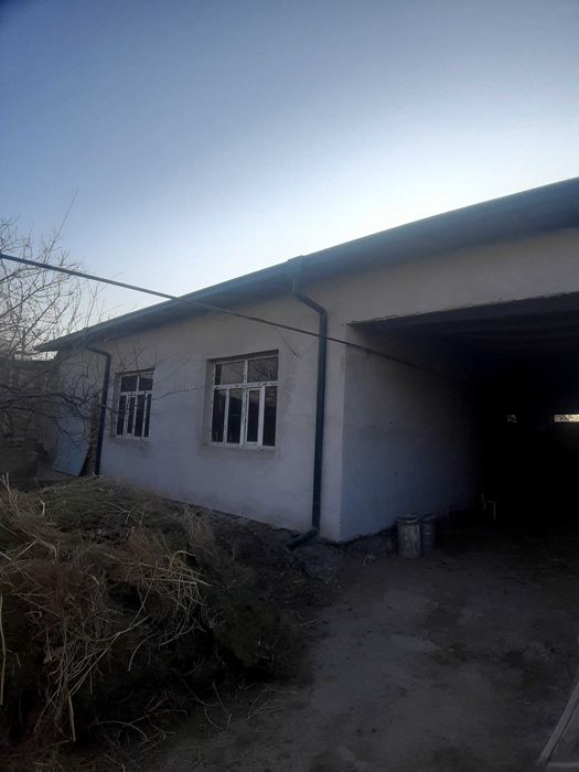 Тахиатош тумани Казакауыл махалласида 4,5 сотукли уй сотилади