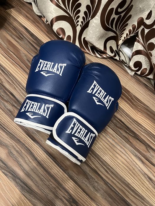 Перчатки боксерские
