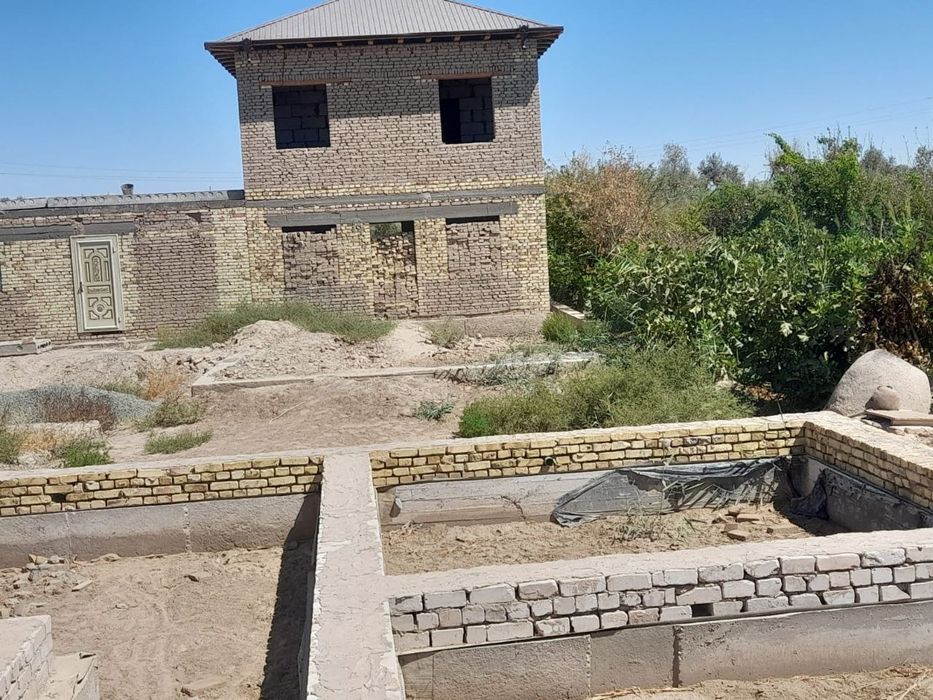 Уй сотилади 200 кв