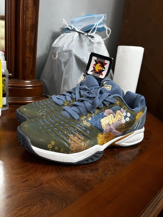 Теннисные кроссовки