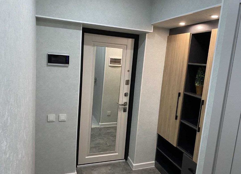 Маским Горький 2 комнат метро БИЙ буз базар Сайрам ФОТО РЕАЛЬНЫЕ