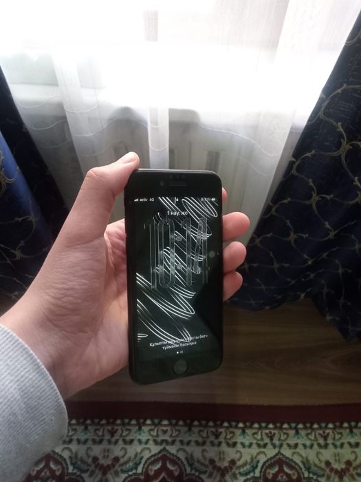 Айфон се 2020 обмен