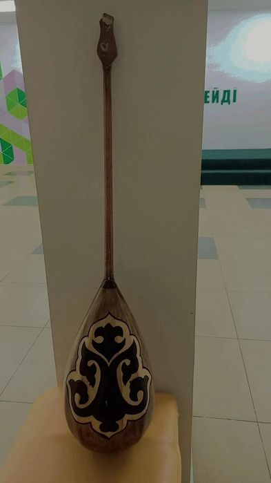 Домбыра (в хорошем качестве)