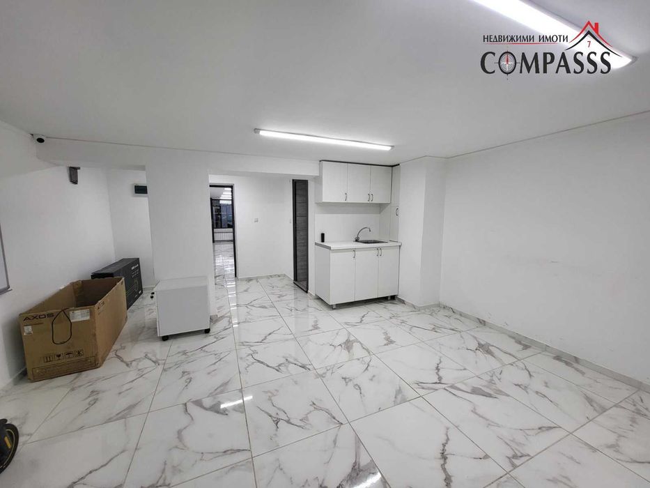 Продава се Офис в Добрич, Център - 124 кв.м за 1500 €/кв.м - Снимка #3