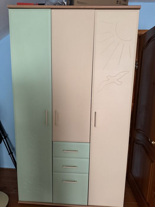 Продам детские шкафы