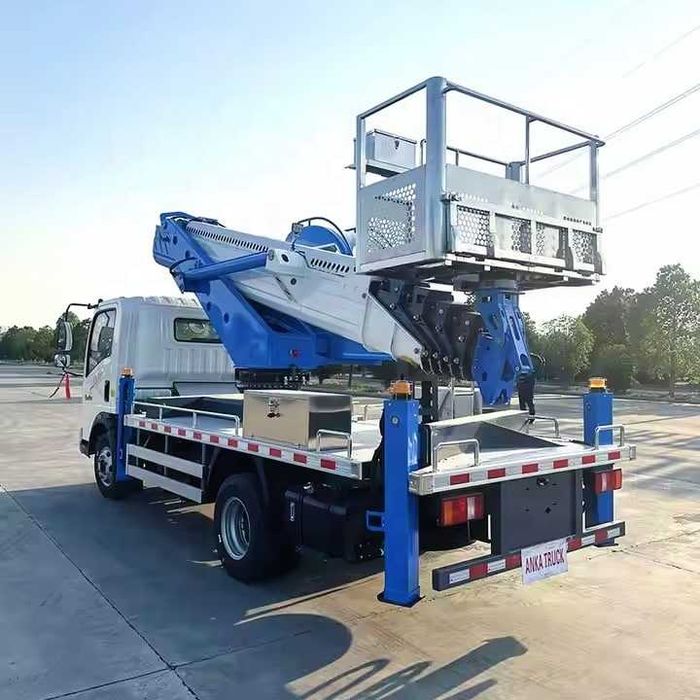 Автовышка  Howo 30 метр . Новый. с НДС