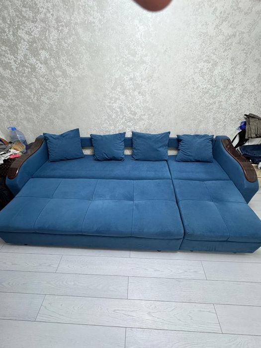 Продаётся диван в хорошем состоянии