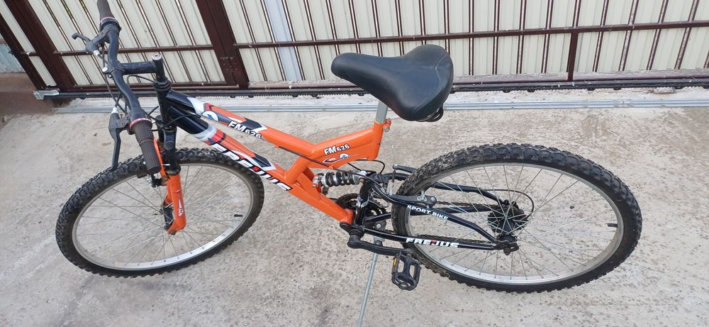 2 x biciclete 24 si 26'