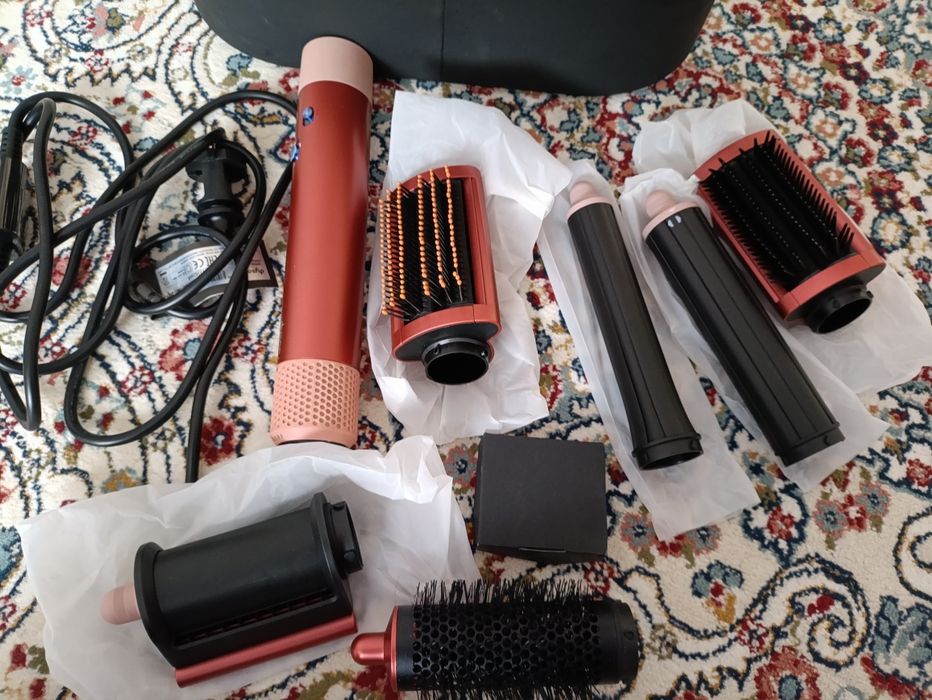 Стайлер Dyson smoothing brushes