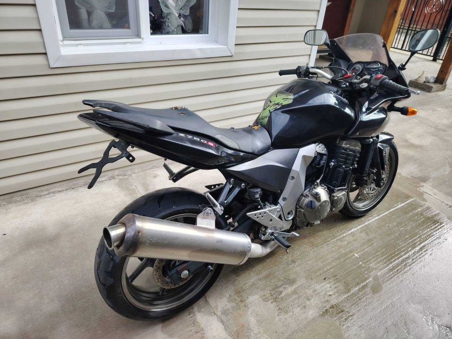 Kawasaki Z 750 S на части