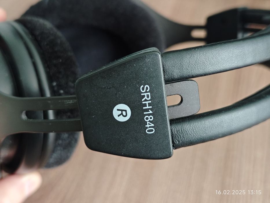 Наушники SHURE SRH1840