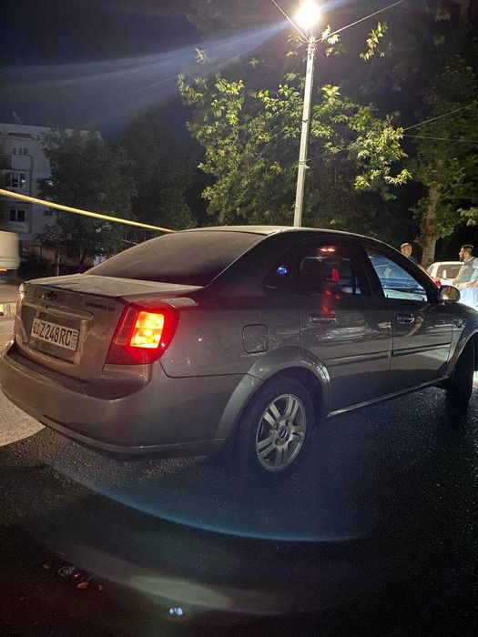 Lacetti/1.6/avtomat/200 000+km