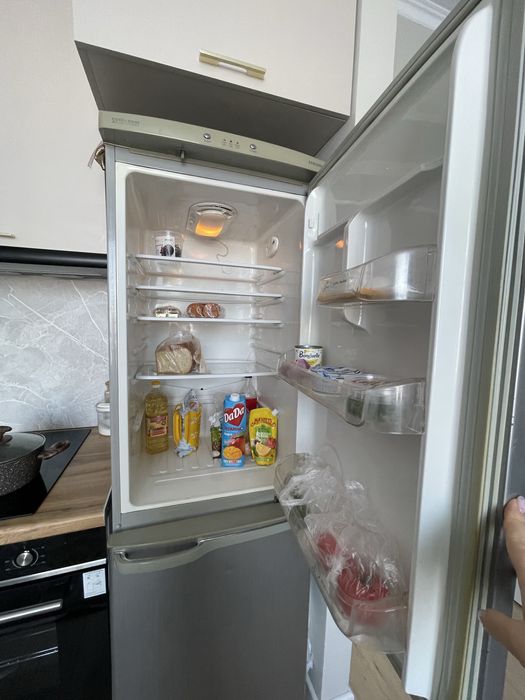 Продам Холодильник Бирюса