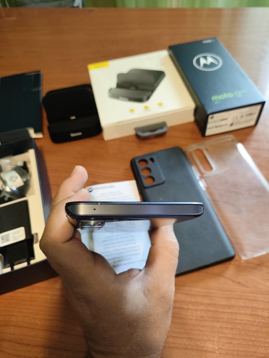 Moto G200 5G Blue - ecran mare, ideal pentru Uber/Bolt - Oferta BF