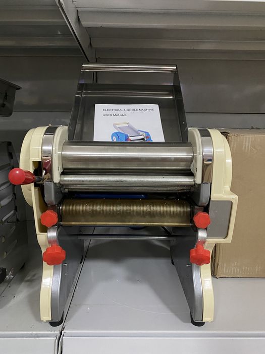 Тестораскаточная машина 22см. лапшерезка настольная