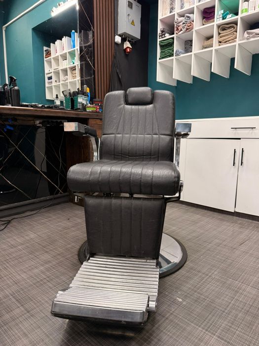Продаются кресла для барберов
