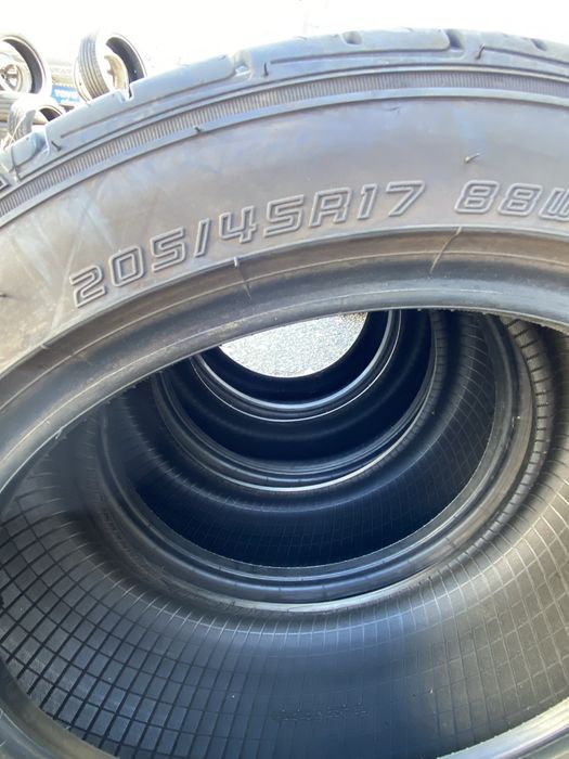 205/45/17/Sumitomo  BC100