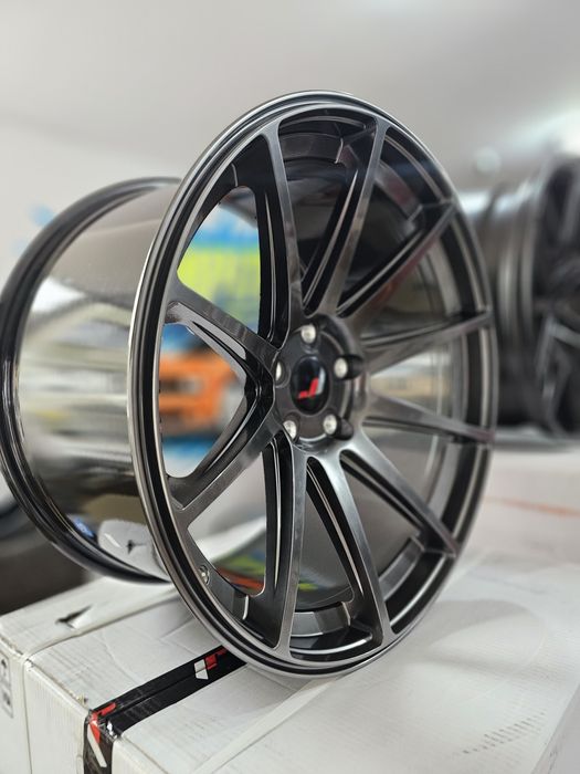 Jante concave Japan Racing JR11