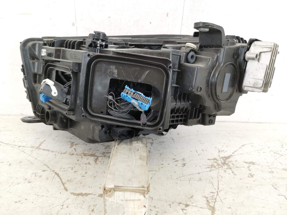 Фар Дясно Цифров Лед Мерцедес-Бенц ГЛЦ / Mercedes-Benz GLC 254 [ - ] О