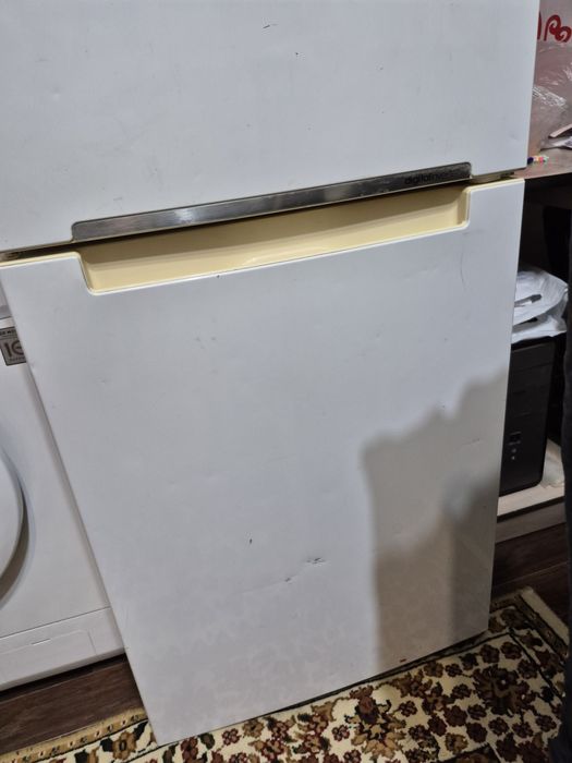 Продам холодильник за 60 тыс тенге