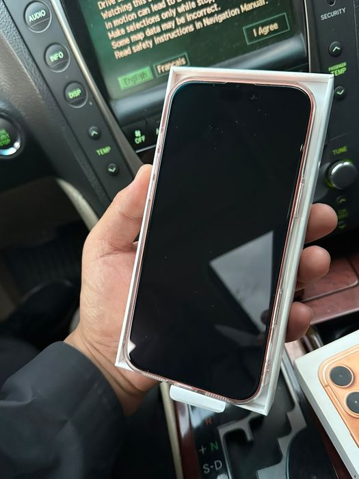 Продам Iphone 17 pro max 256