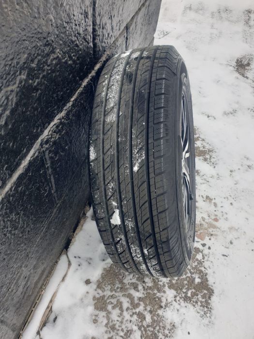 Продам диски с резиной с Rav 4