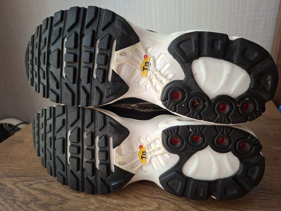 Nike air max plus дамски маратонки 40 номер.