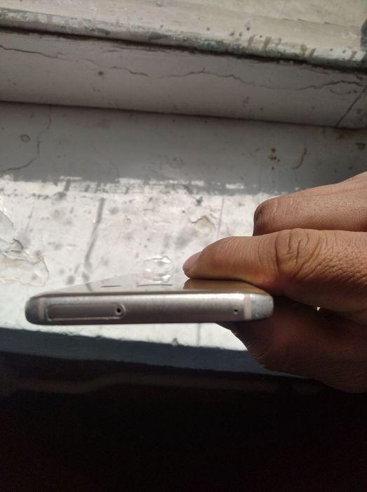 Galaxy A3 2017
Gallaxy A3 2017 
Gold
Xotira 16 GB
BATAREYKA