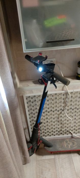 Продается электросамокат XIAOMI MIJA