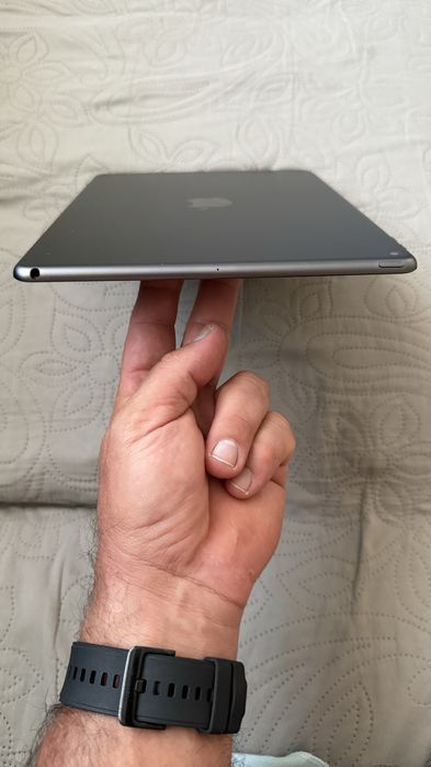 Tableta Apple Ipad Air generatia 3 256gb impecabila
