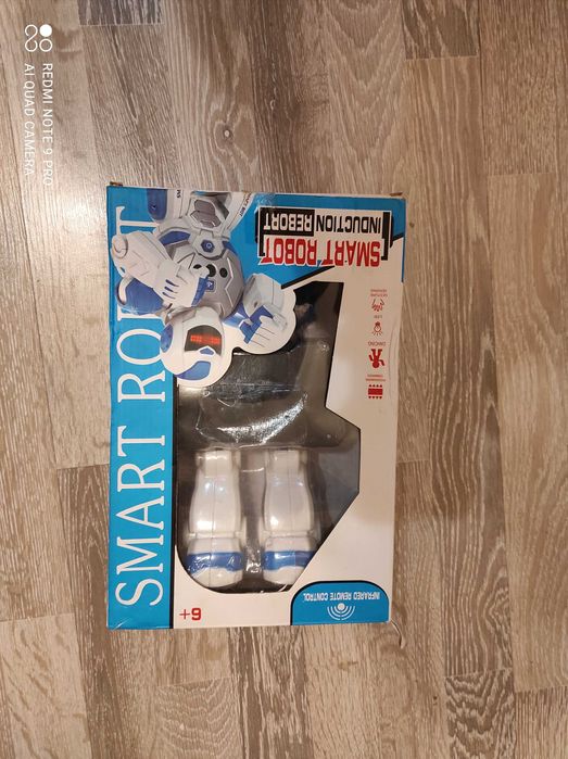 продам оригинал Лего робот Ninjago лего сити и смарт робот